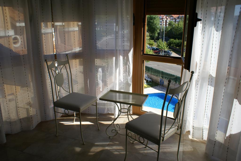 Apartamentos Quinto Sueno Noja Rum bild